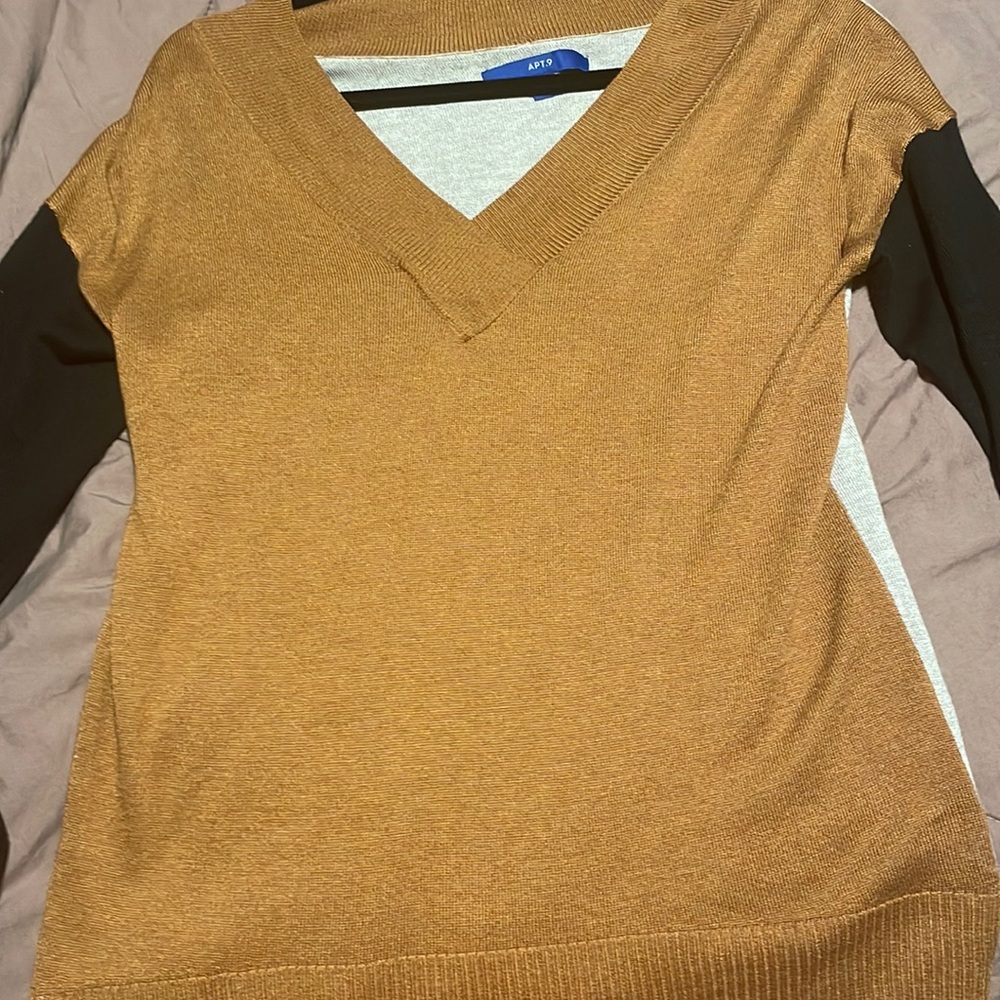 Cute blouse from APT.9, size petite x-small.